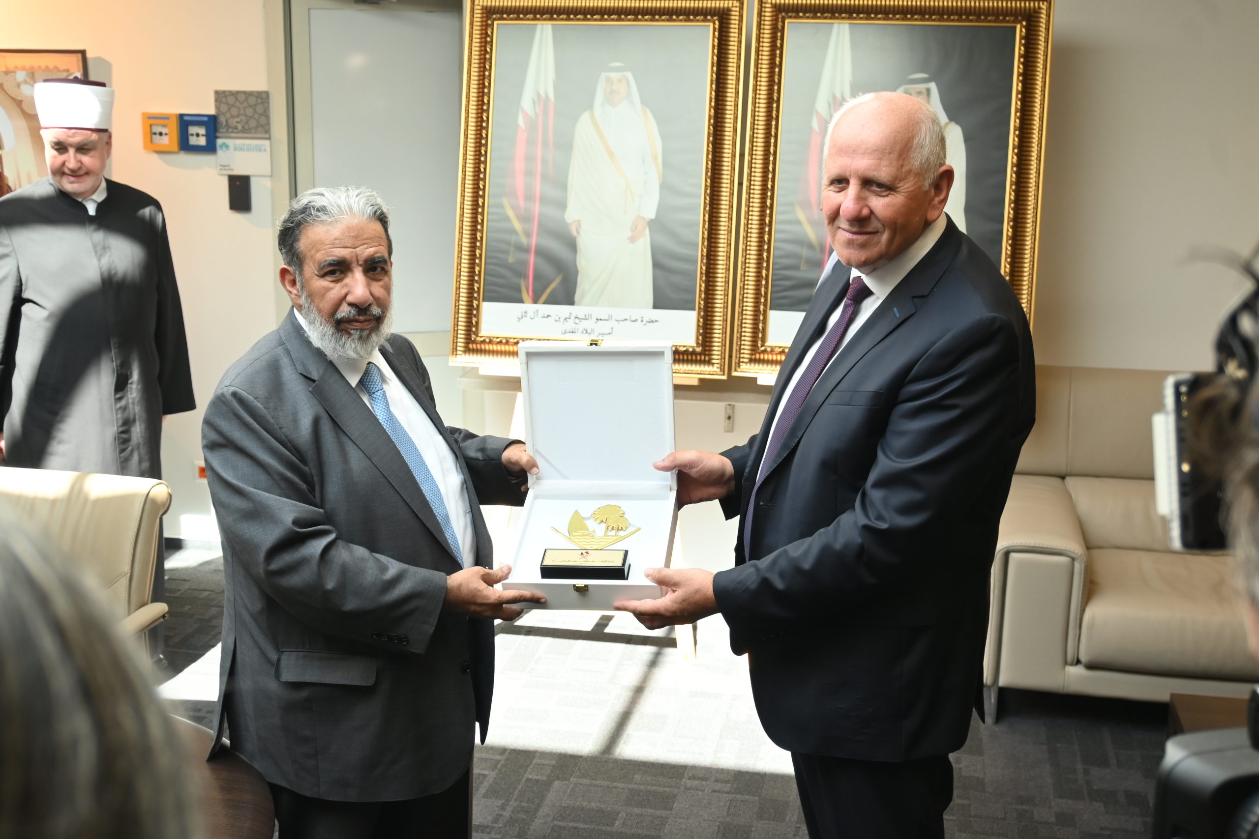 Ministar vakufa i islamskih pitanja Države Katar posjetio Gazi Husrev-begovu biblioteku